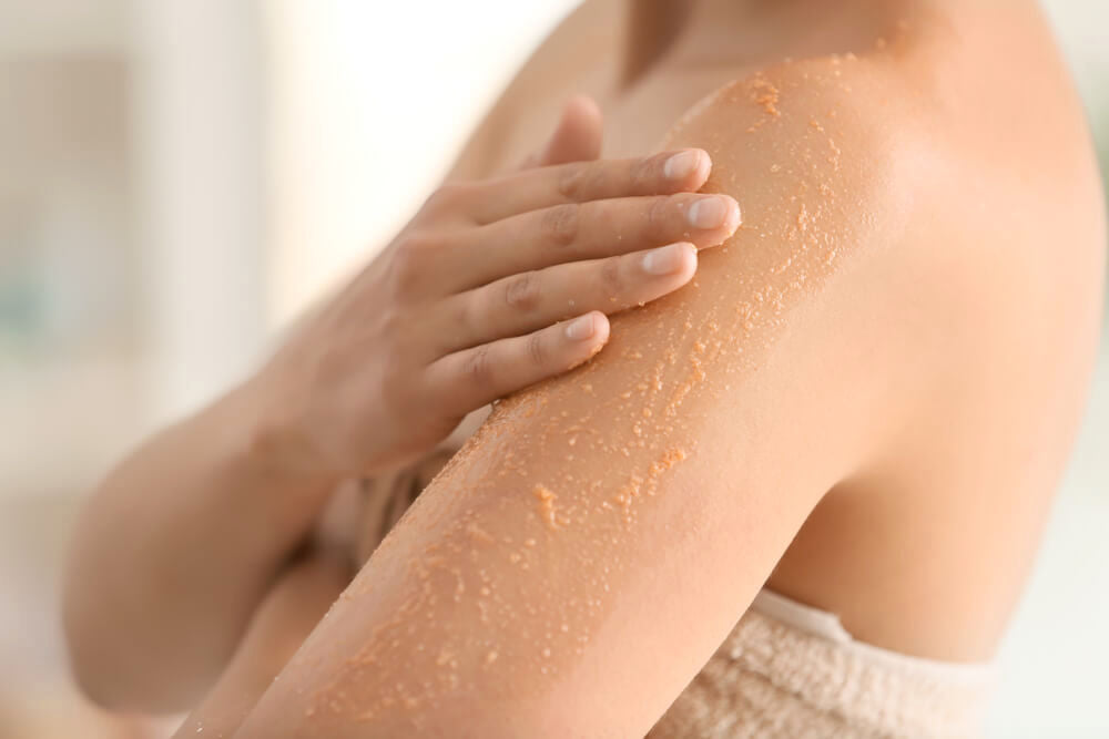 Body Exfoliation: Benefits of Using Scrubs for Healthier, Smoother Skin